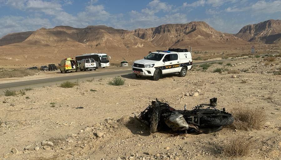 إصابة خطيرة إثر انزلاق دراجة نارية على شارع 90 جنوب البلاد